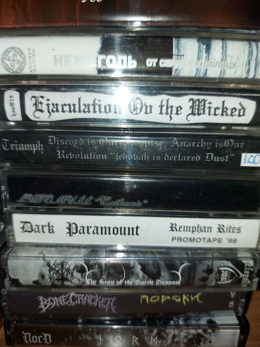 Cassetes/ tapes heavy metal