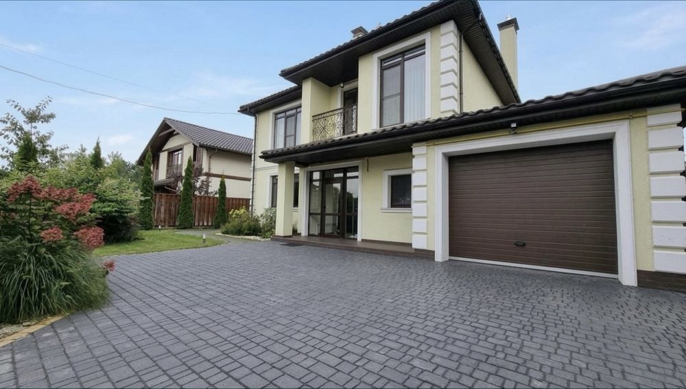 Оренда будинку під Києвом 227м² біля річки: басейн, сауна, генератор, сосновий ліс, закрита територія район Новосілки