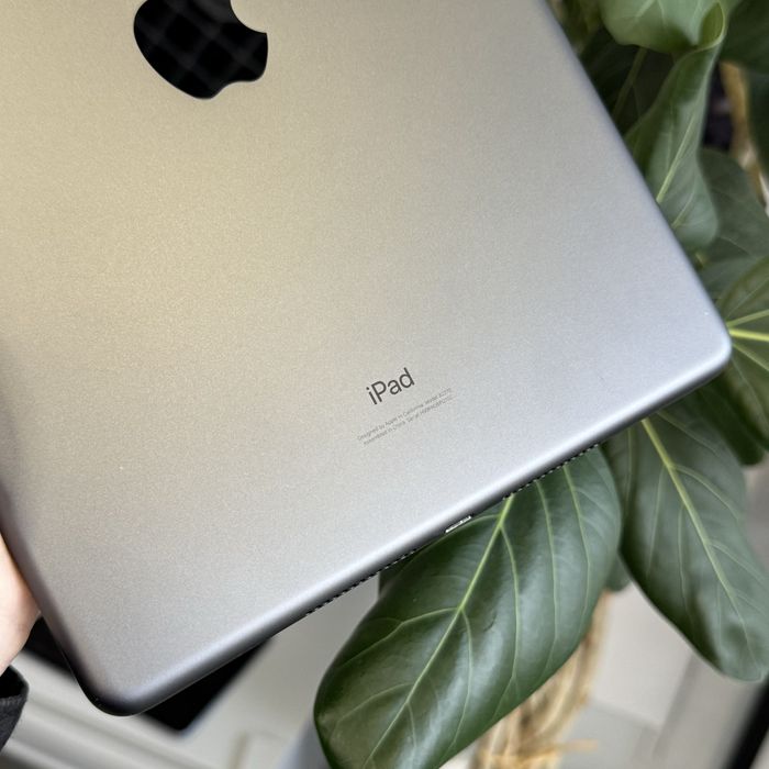 Планшет iPad 8 10.2” 32GB Wi-Fi • ГАРАНТІЯ • СТАН 9.7/10 102719