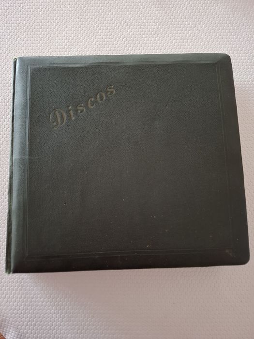 Album com 12 discos 78 rpm dos anos 50