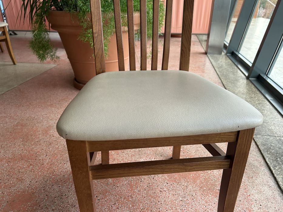 Cadeiras usadas em bom estado