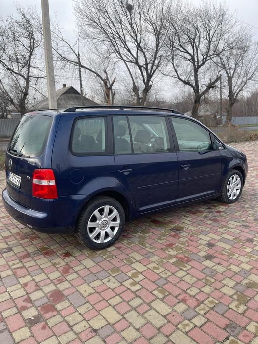 Продам Фольксваген Тоуран 2006г.в. 1,9 турбодизель