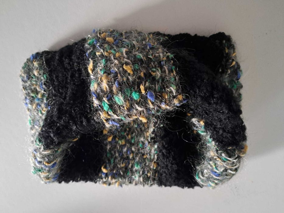 Gola 100% lã feita à mão artesanal muito quentinha 31 x 33 cm