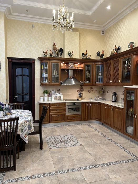 Печерськ, Тимірязівська, Звіринецька, Л. Чайкіної,  Ботанічний сад