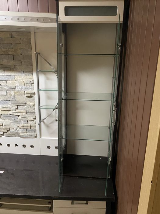 Стінка з підсвіткою