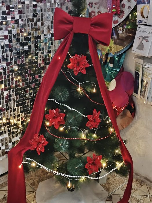 Трендові буси на ялинку декоративні для фасаду