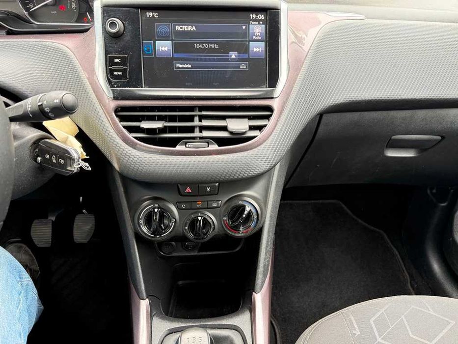 Peugeot 2008 1.2VTi 82Cv Active 60.000Km 11/2014