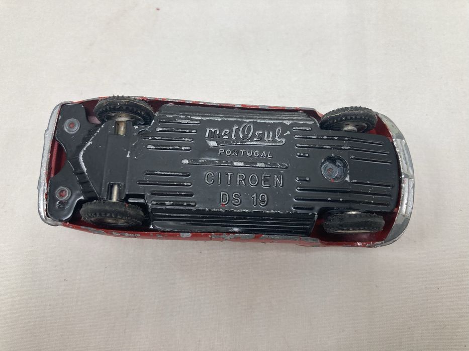 Brinquedo Citroen DS 19, 1/43 da Metosul