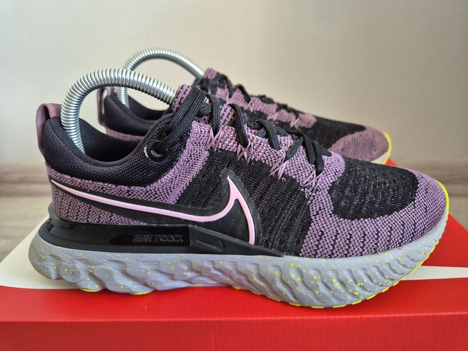Buty damskie do biegania Nike React Infinity Flyknit rozmiar 39.