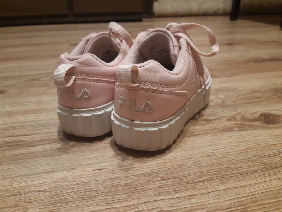 Buty FILA r.32 dla dziewczynki