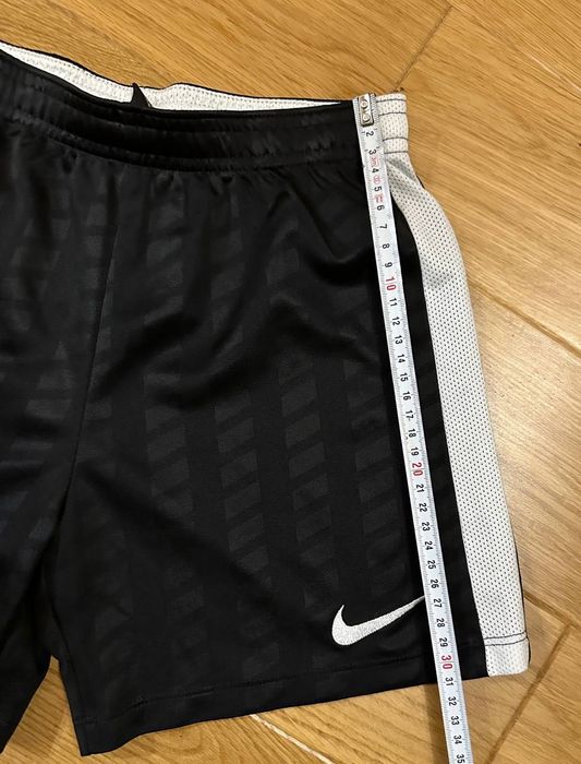 Дитячі шорти Nike 9-10 років