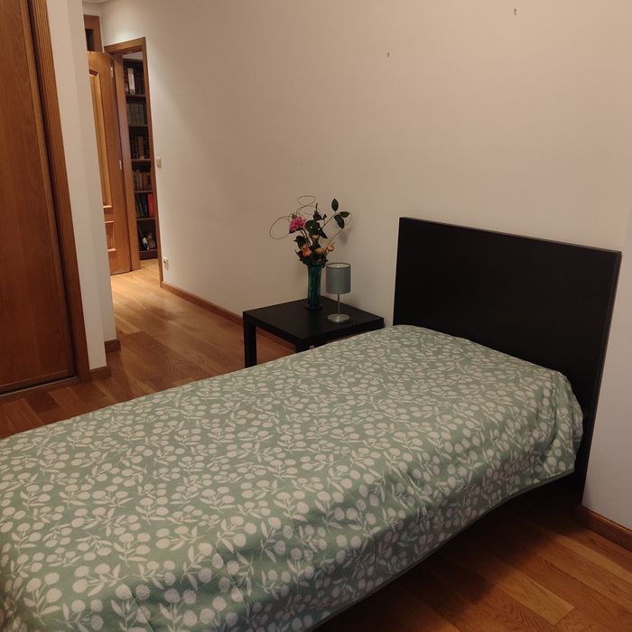 Estrutura de Cama Malm  ikea