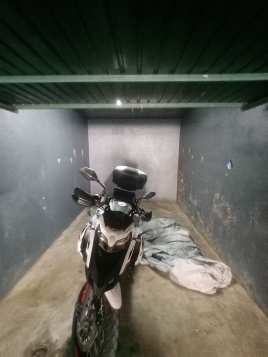Arrendo garagem (box)
