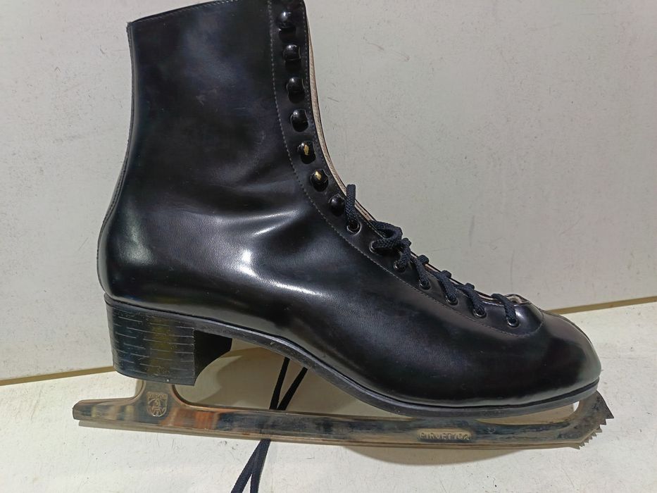 Łyżwy figurowe skóra rozmiar 45