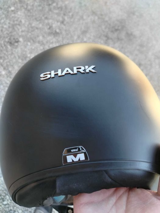 Kask motocyklowy firmy SHARK