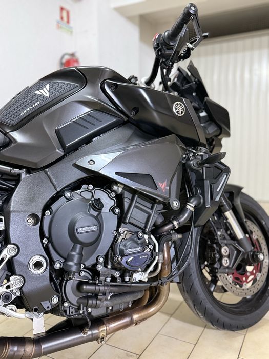 Yamaha MT10 black