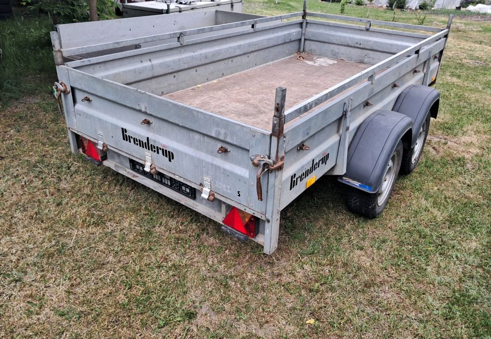 Przyczepa samochodowa THULE dmc 2000 kg