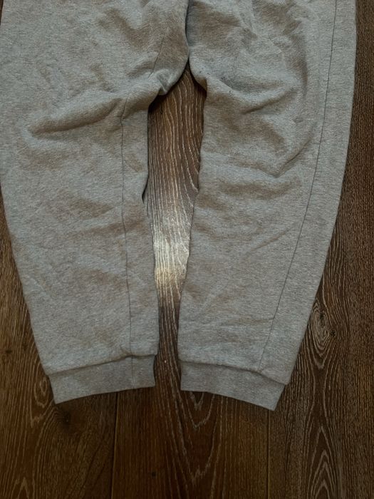 Спортивні штани EA7 Emporio Armani / Чоловічі сірі джогери Армані оригінал