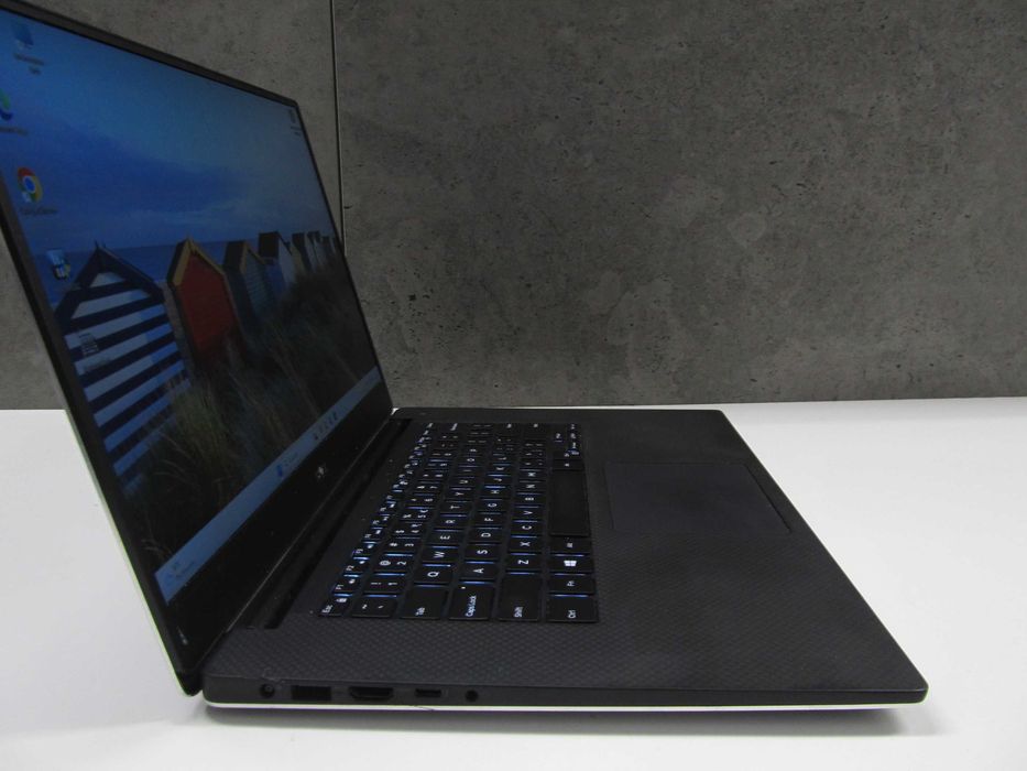 Dell Precision 5520 i7 7th 16GB dysk 256SSD Nvidia Quadro Windows 11