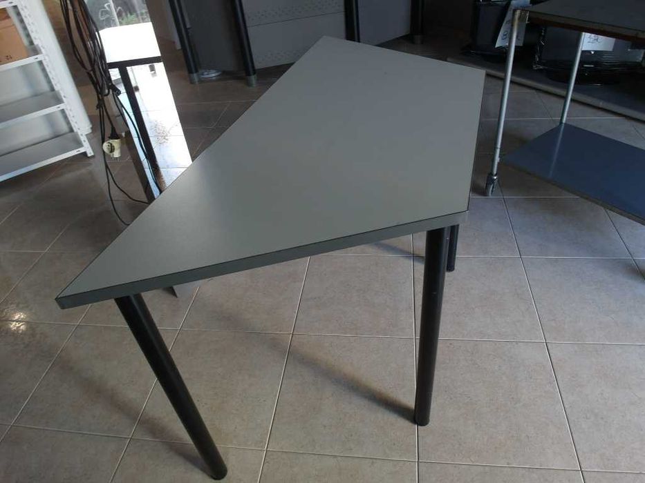 Mesa trapezoidal estado novo