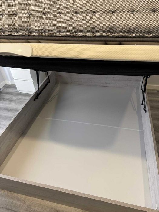 Conjunto Sommier com Arrumação + Colchão (150x190) – Estado Impecável