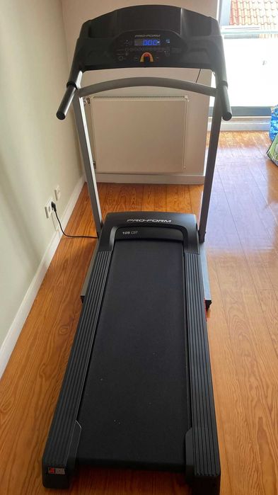 Passadeira de corrida PRO-FORM 105 CST