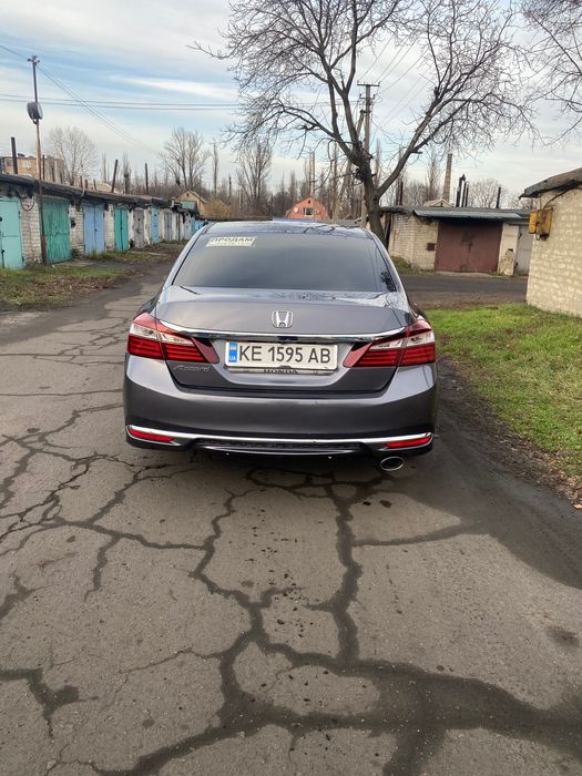 Продам Хонда акорд 9
