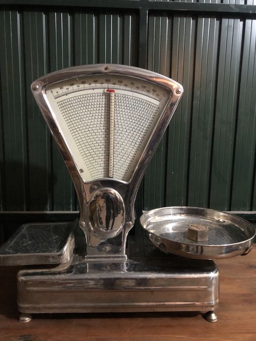 Balança marca medines