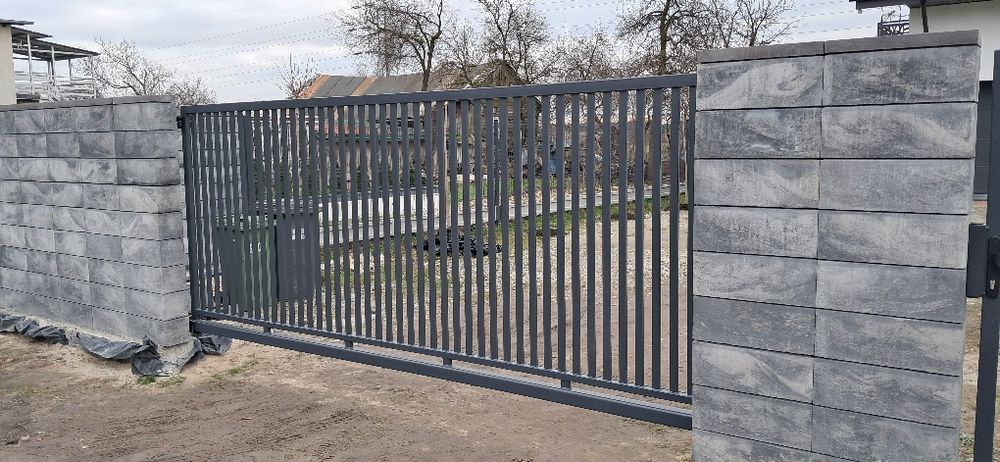 Brama palisada pionowa