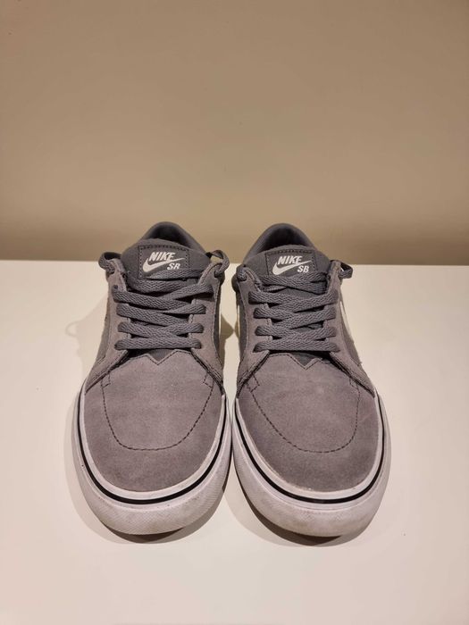 Sapatilhas Nike SB unissexo em ótimo estado