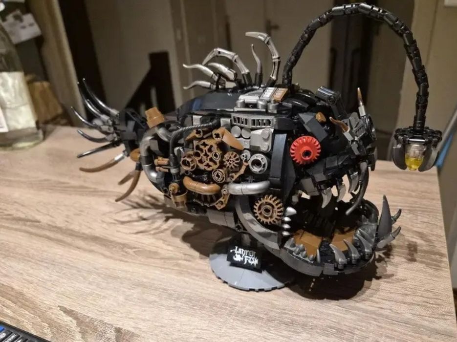 Конструктор Technic Черный Удильщик настольное украшения 1038 дет Lego