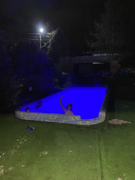 Сучасна еко- садиба з басейном чан баня