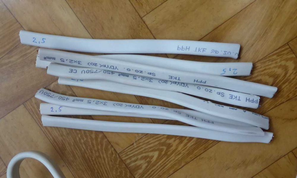 Przewody miedziane 2.5 do naprawy instalacji elektrycznych - 6 mb