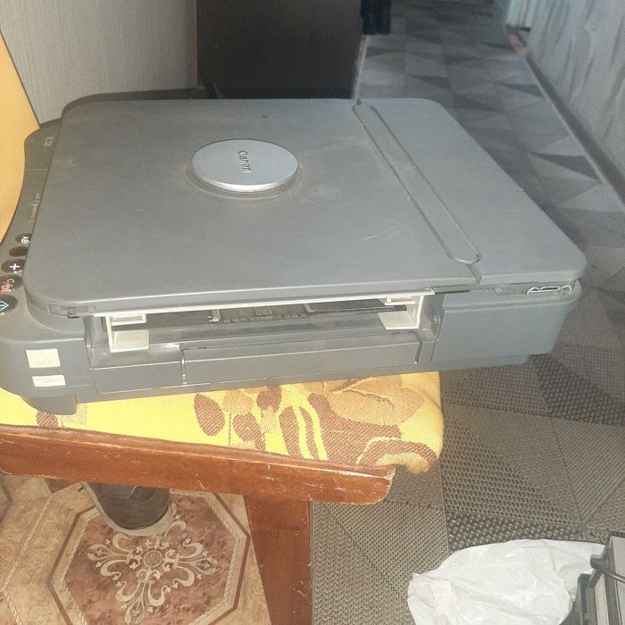 Цветное МФУ Canon