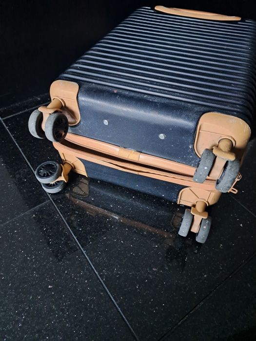 Mała walizka podróżna Spilbergen 30 l czarno-brązowa