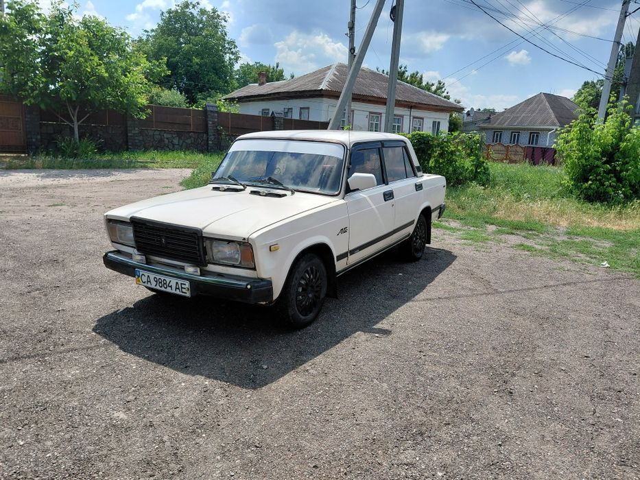Продам ВАЗ 2107( 1.5)