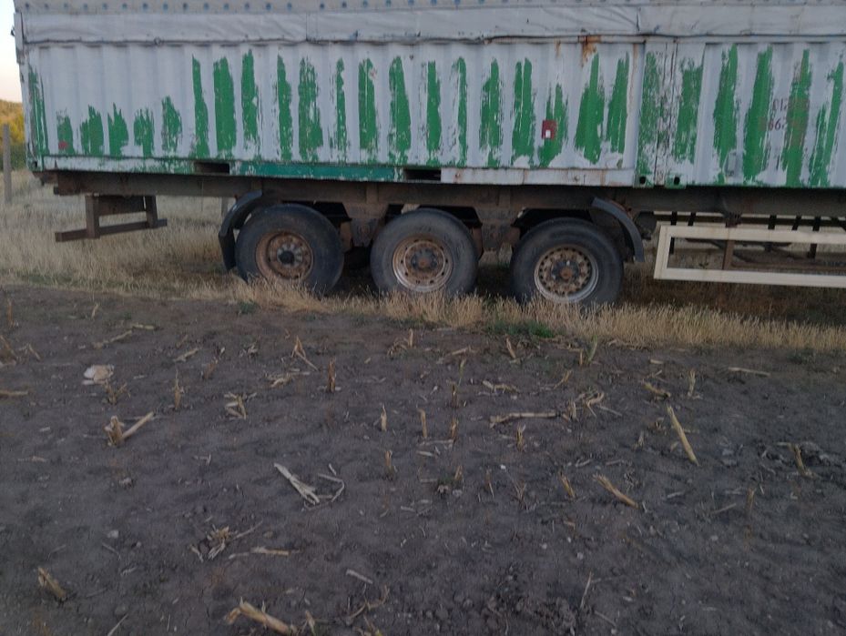 МаЗ з напів причепом