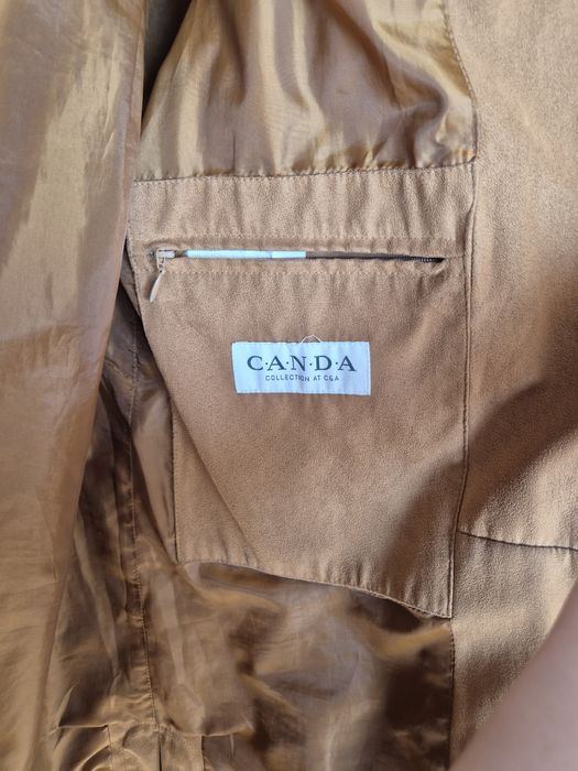 Ruda kurtka na wiosnę