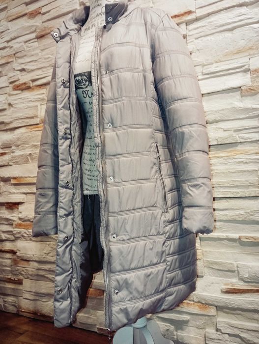 Damski pikowany płaszcz zimowy ze stójką Monari r.42 W.Gr.P.