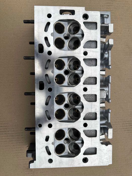 Головка блока Volkswagen Golf 1.4B FSI Passat 1.4B FSI ГБЦ 1.4 бензин