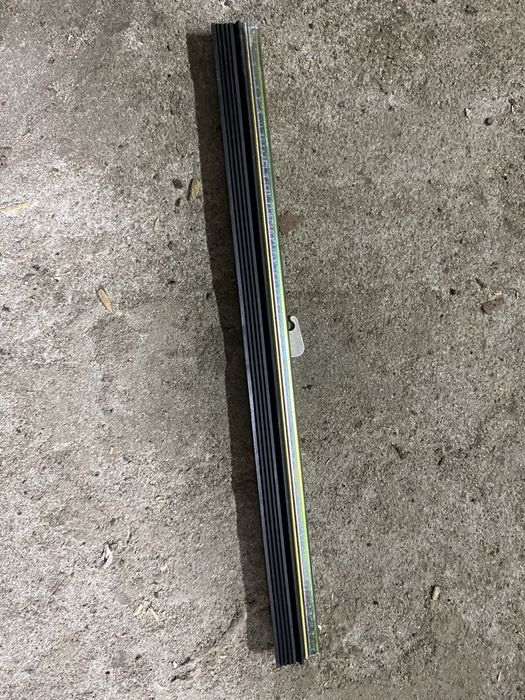 Щітка склоочисника москвіч 400,401, газ 69 Победа