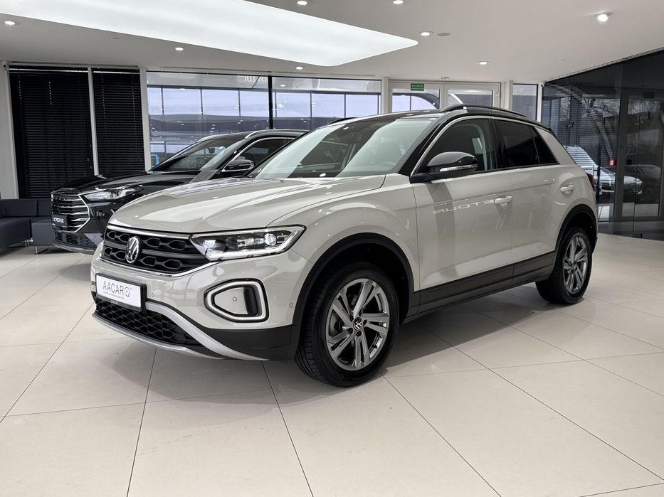 Volkswagen T-Roc Life / LED / Podgrzewane fotele / Asystent parkowania / Kamera