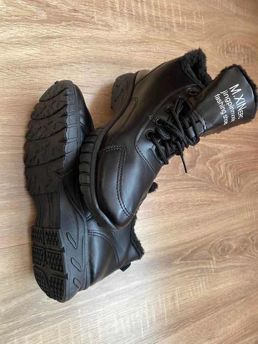 Зимові утеплені черевики 38 розмір