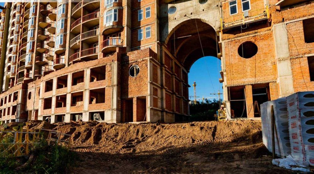 Продаж двухкімнатної квартири 99м2 вул. Василя Касіяна /метро Іподром 3хв / ВДНГ