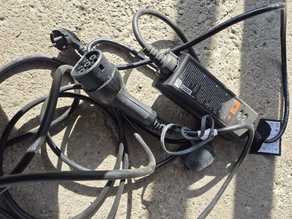 Зарядне Type 2 до електро автомобіля