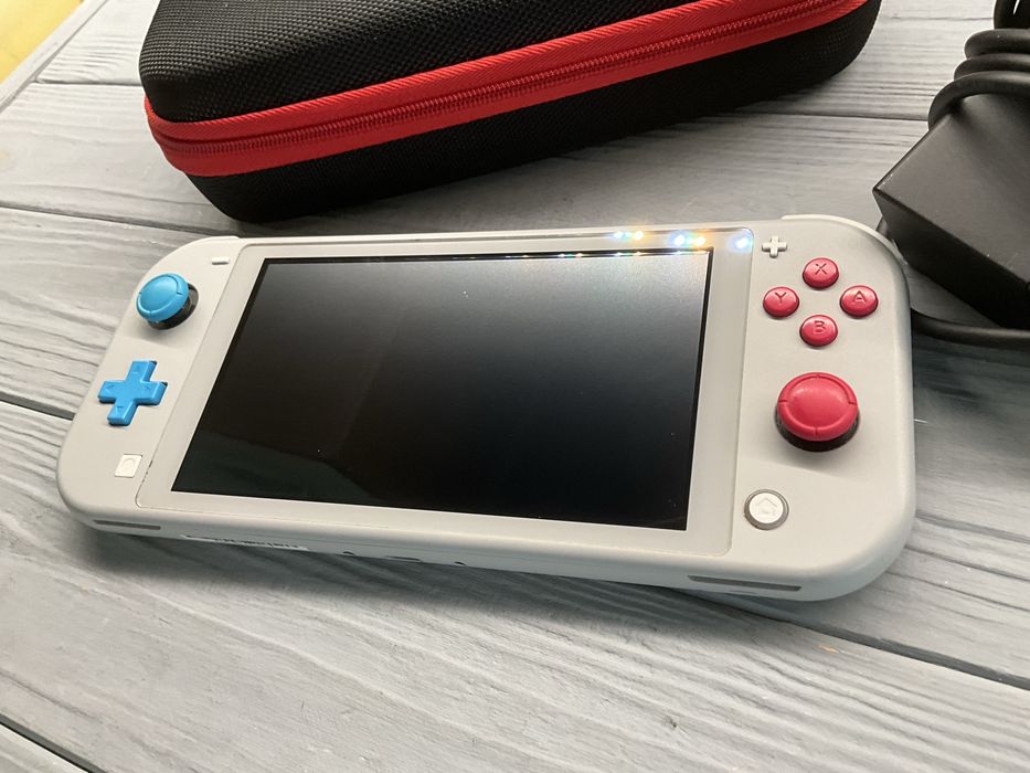 Гра Nintendo Switch Lite Zacian and Zamazenta Edition