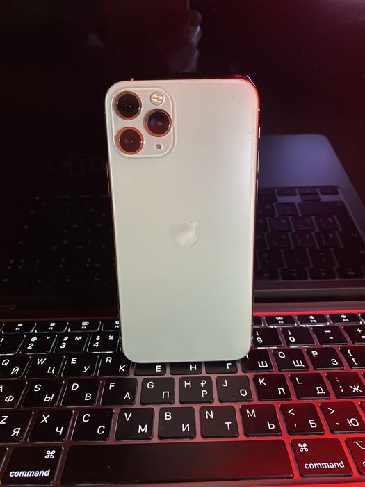 iPhone 11 pro 64 100%