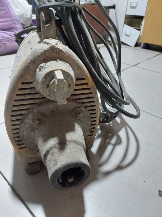 Vibrador de betão