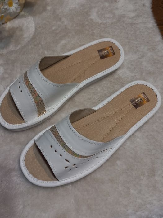 Skórzane pantofle damskie, rozmiar 41