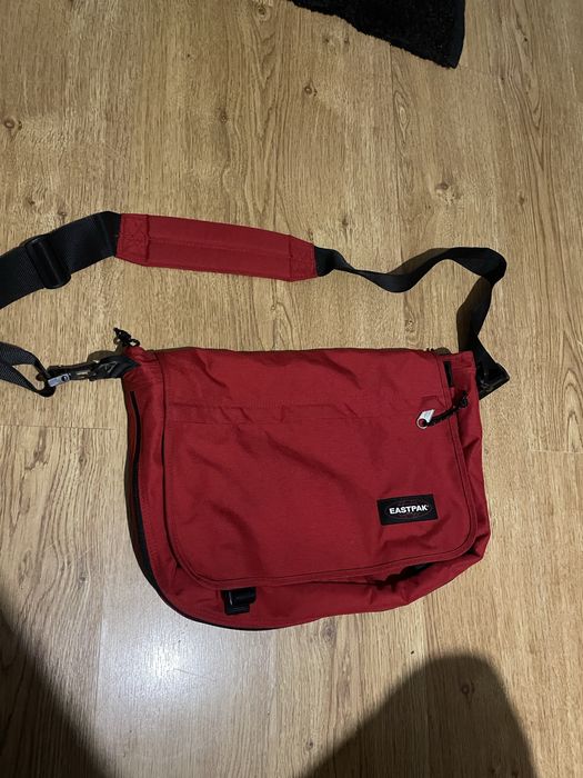 Mala Eastpak messenger bag
